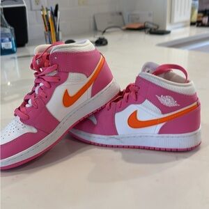 Nike Women's Athletic Shoes Pink and Orange